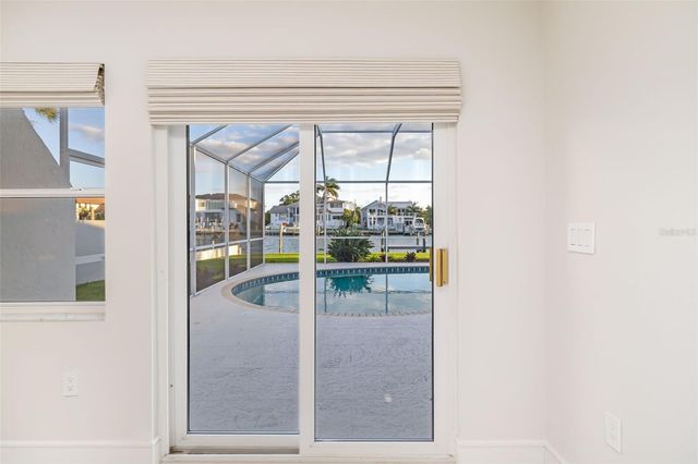 480 CLEVELAND DRIVE, Sarasota, FL 34236