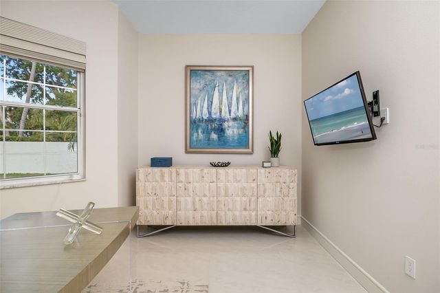 480 CLEVELAND DRIVE, Sarasota, FL 34236