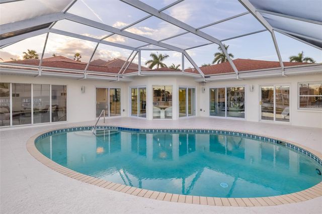 480 CLEVELAND DRIVE, Sarasota, FL 34236