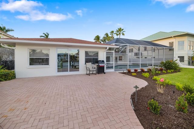 480 CLEVELAND DRIVE, Sarasota, FL 34236