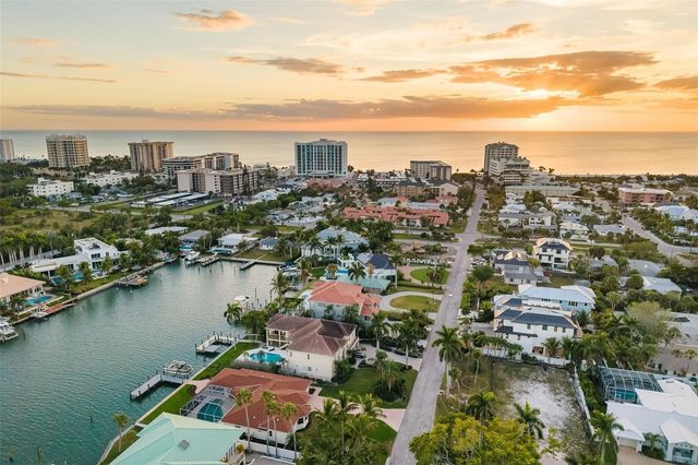 480 CLEVELAND DRIVE, Sarasota, FL 34236