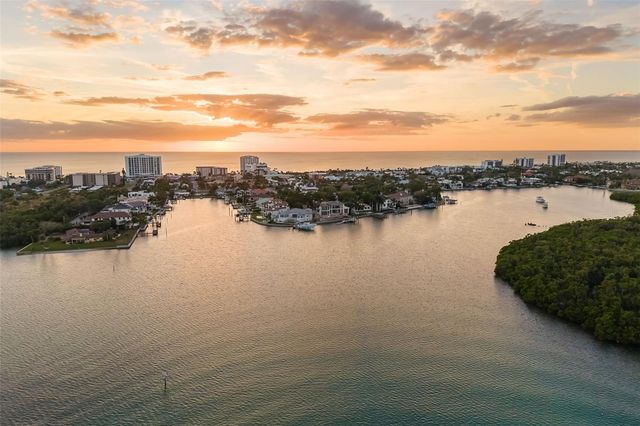 480 CLEVELAND DRIVE, Sarasota, FL 34236