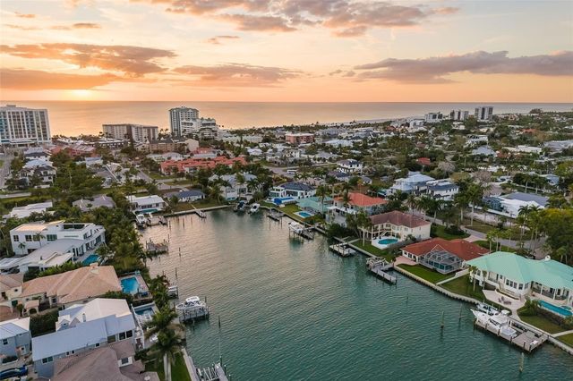 480 CLEVELAND DRIVE, Sarasota, FL 34236