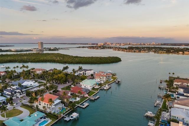 480 CLEVELAND DRIVE, Sarasota, FL 34236