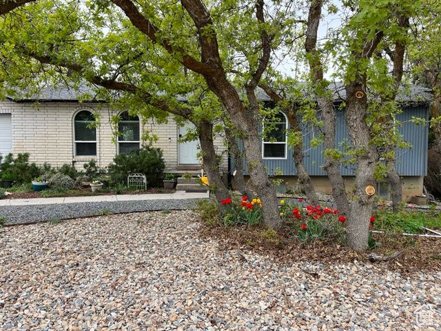 1213 N WINSTON DR, Kaysville, UT 84037
