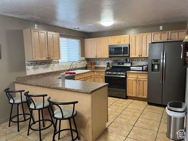 1213 N WINSTON DR, Kaysville, UT 84037