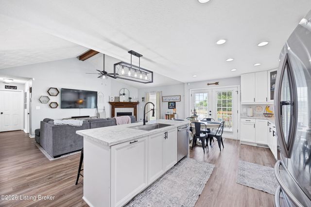 135 Lazy River North Pkwy, Shepherdsville, KY 40165