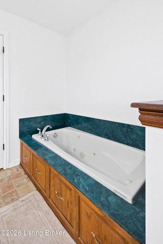 135 Lazy River North Pkwy, Shepherdsville, KY 40165