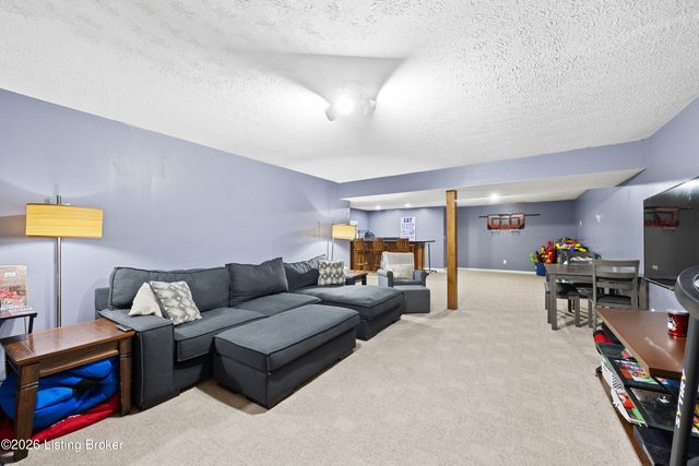 135 Lazy River North Pkwy, Shepherdsville, KY 40165