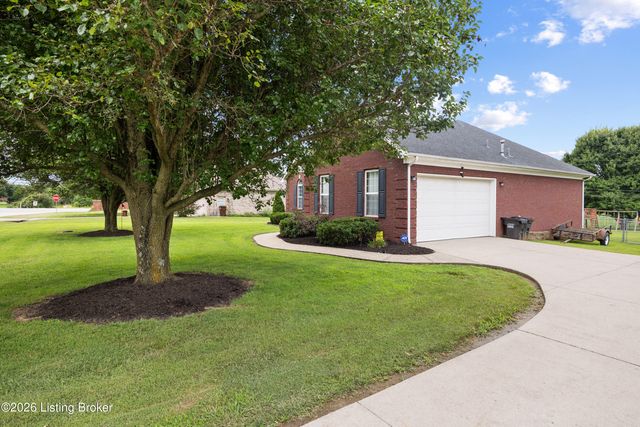 135 Lazy River North Pkwy, Shepherdsville, KY 40165