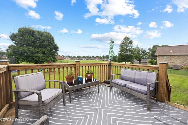135 Lazy River North Pkwy, Shepherdsville, KY 40165