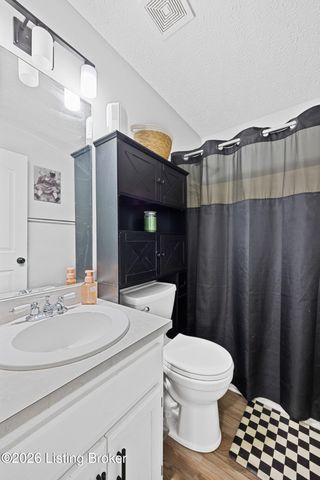 135 Lazy River North Pkwy, Shepherdsville, KY 40165