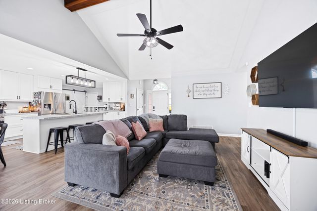 135 Lazy River North Pkwy, Shepherdsville, KY 40165