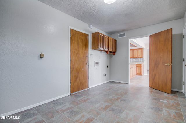 1668 DICK RITTER Drive, El Paso, TX 79936