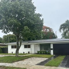 950 E Dayton Circle, Fort Lauderdale, FL 33312