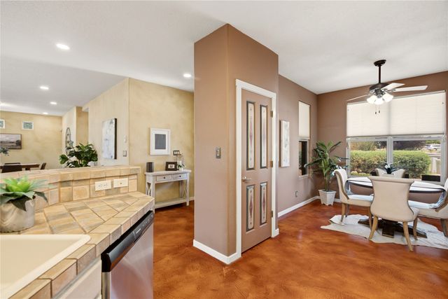5 Ocotillo Place, Santa Fe, NM 87508
