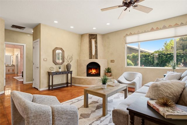5 Ocotillo Place, Santa Fe, NM 87508