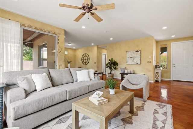 5 Ocotillo Place, Santa Fe, NM 87508