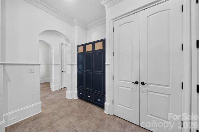 229 Wrenwood Lane, Charlotte, NC 28211