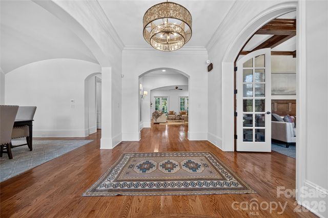 229 Wrenwood Lane, Charlotte, NC 28211