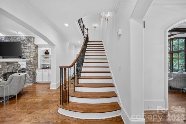 229 Wrenwood Lane, Charlotte, NC 28211