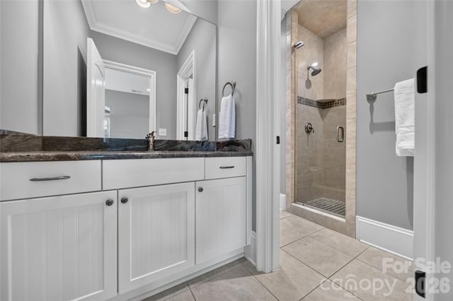 229 Wrenwood Lane, Charlotte, NC 28211