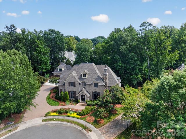 229 Wrenwood Lane, Charlotte, NC 28211