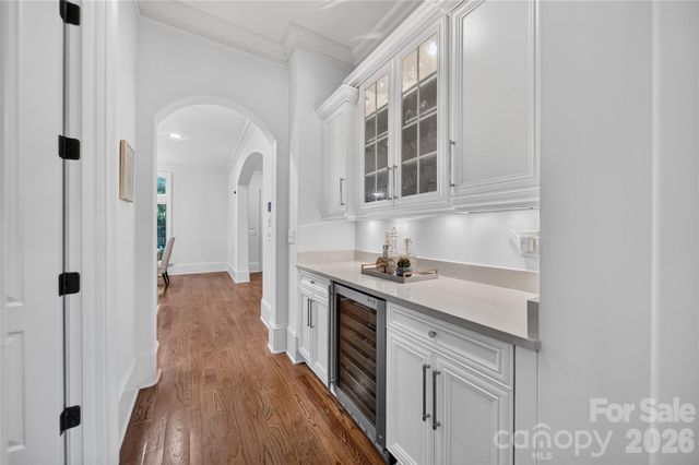 229 Wrenwood Lane, Charlotte, NC 28211
