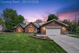 24548 Sargent Avenue, Southfield, MI 48033