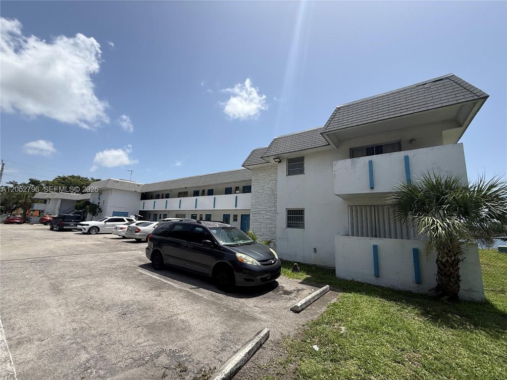 19051 NE 2nd Avenue 1517, Miami, FL 33179