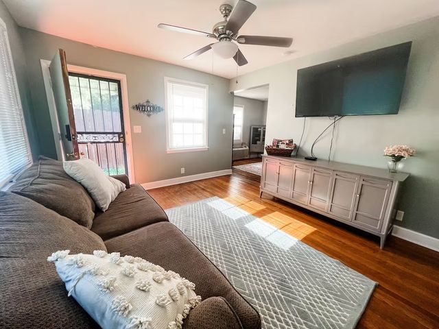1219 McGavock Pike, Nashville, TN 37216
