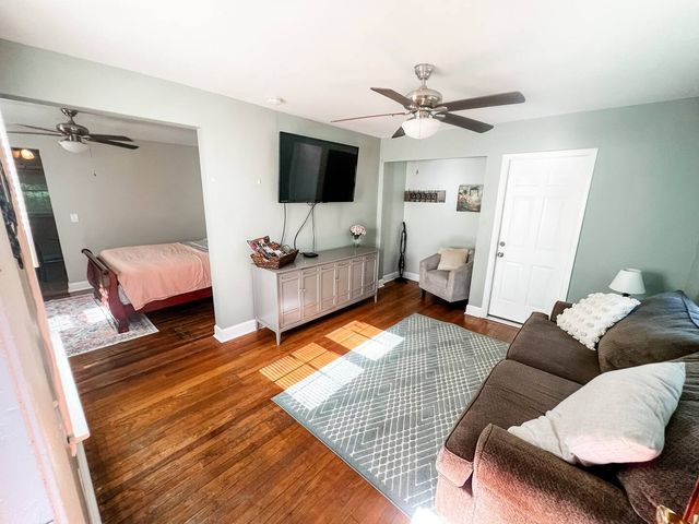 1219 McGavock Pike, Nashville, TN 37216