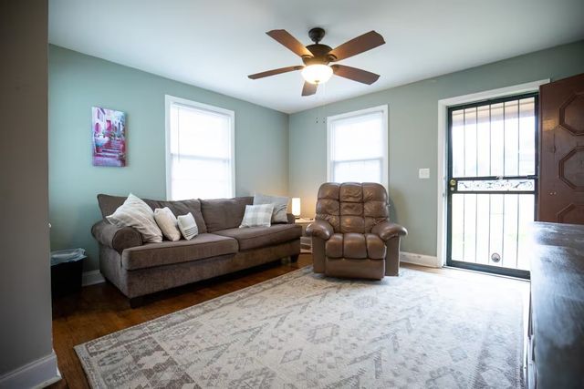 1219 McGavock Pike, Nashville, TN 37216