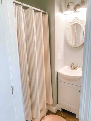 1219 McGavock Pike, Nashville, TN 37216