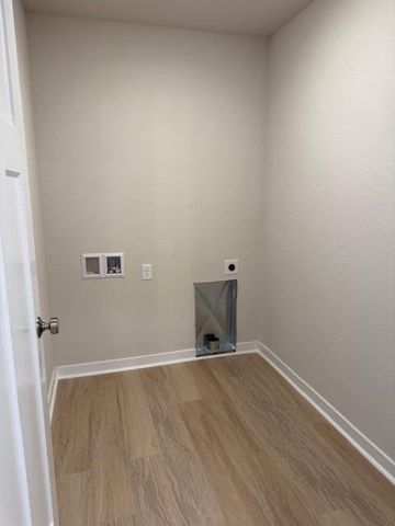 W219N16270 Primrose COURT, Jackson, WI 53037