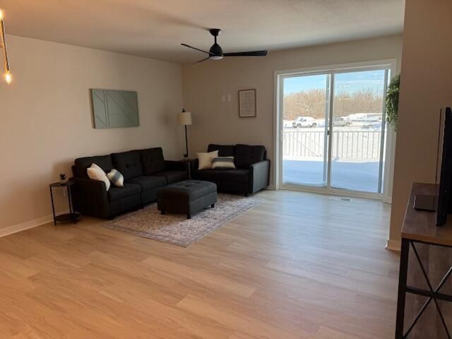 W219N16270 Primrose COURT, Jackson, WI 53037