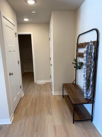 W219N16270 Primrose COURT, Jackson, WI 53037