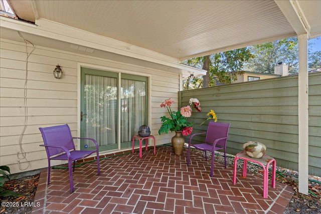 31 Chesterfield Lake Drive, Beaufort, SC 29906