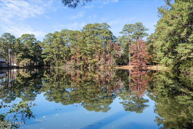 31 Chesterfield Lake Drive, Beaufort, SC 29906