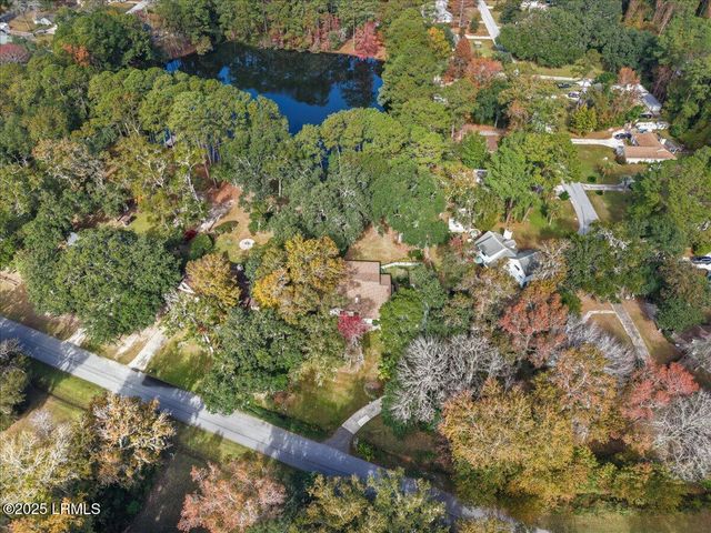 31 Chesterfield Lake Drive, Beaufort, SC 29906