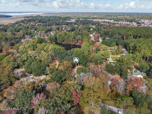 31 Chesterfield Lake Drive, Beaufort, SC 29906