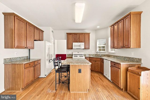 5885 FINCASTLE DR, Manassas, VA 20112