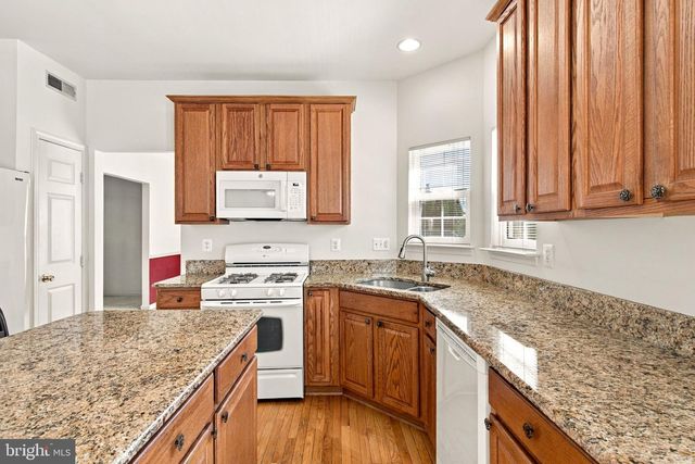 5885 FINCASTLE DR, Manassas, VA 20112