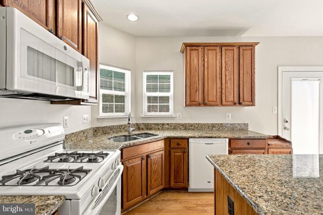 5885 FINCASTLE DR, Manassas, VA 20112