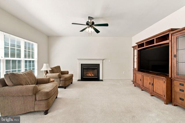5885 FINCASTLE DR, Manassas, VA 20112