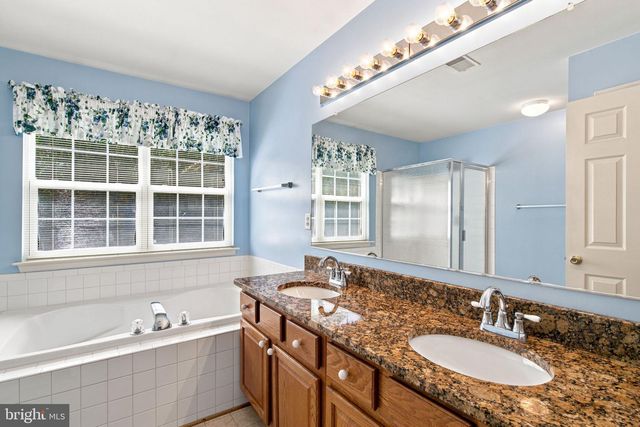 5885 FINCASTLE DR, Manassas, VA 20112
