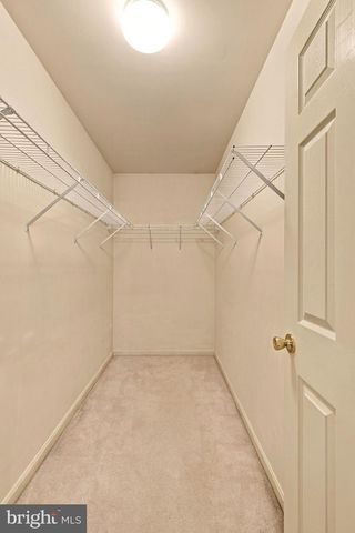 5885 FINCASTLE DR, Manassas, VA 20112