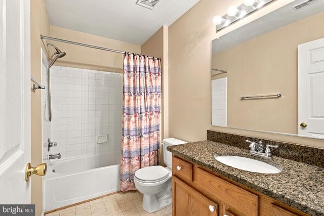 5885 FINCASTLE DR, Manassas, VA 20112