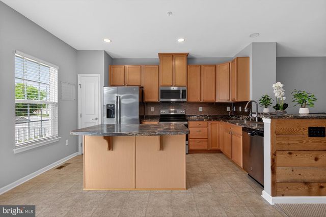 37 S CENTER ST, Hanover, PA 17331
