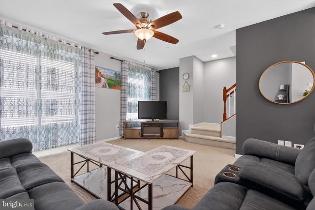 37 S CENTER ST, Hanover, PA 17331